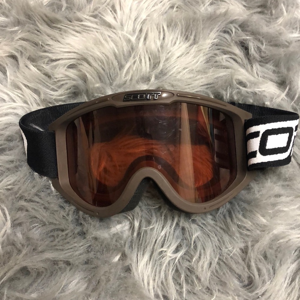 Scott skiing goggles